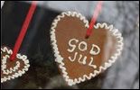 Pepparkakshjärta att hänga i fönstret